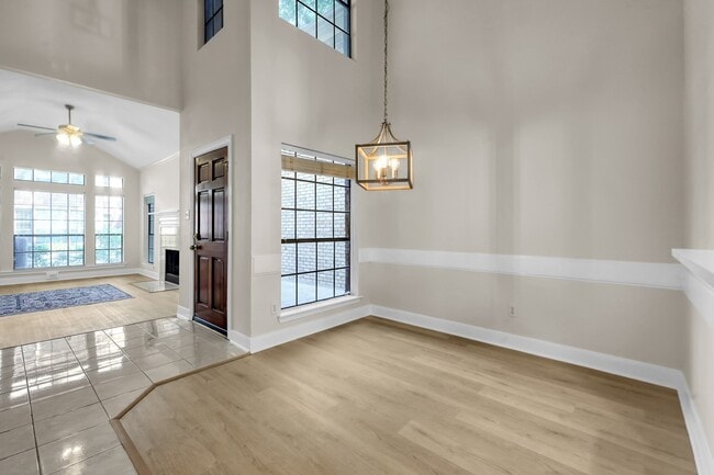 Building Photo - 16415 N Eldridge Pkwy