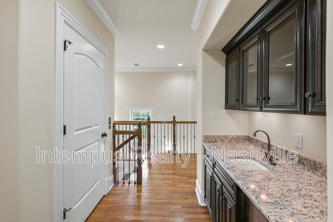 Building Photo - 7 Crooked Stick Ln