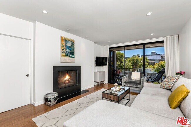 Building Photo - 2960 Neilson Wy