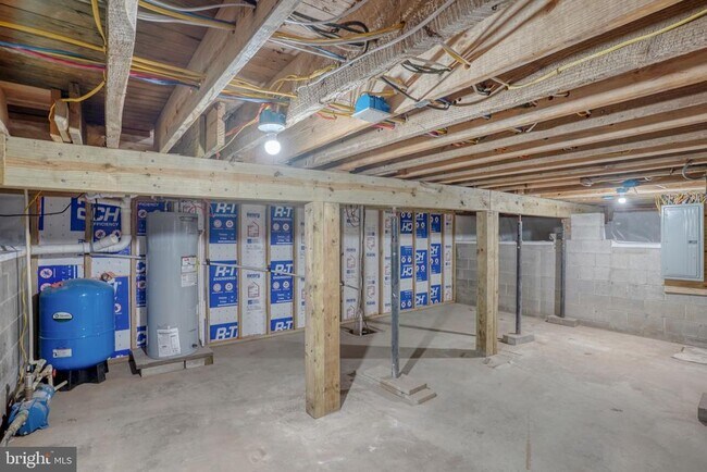 Building Photo - 35617 Airport Rd