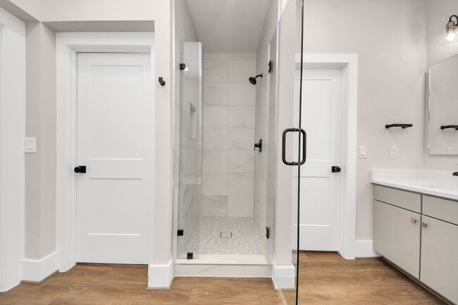 Building Photo - 783 Mansfield St