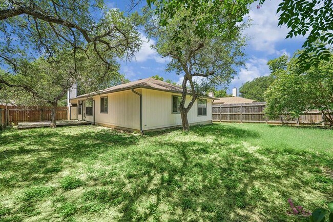 Building Photo - 3204 Blazing Star Trail