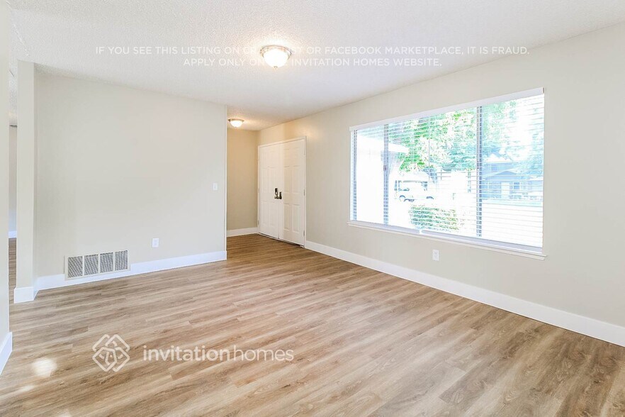 Building Photo - 6527 Bremen Dr