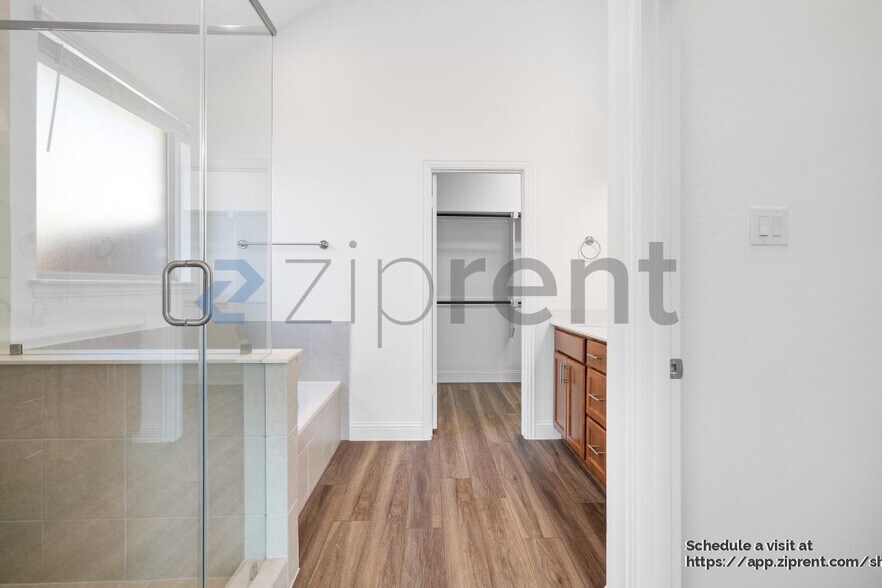 Building Photo - 2900 Long Slope Rd