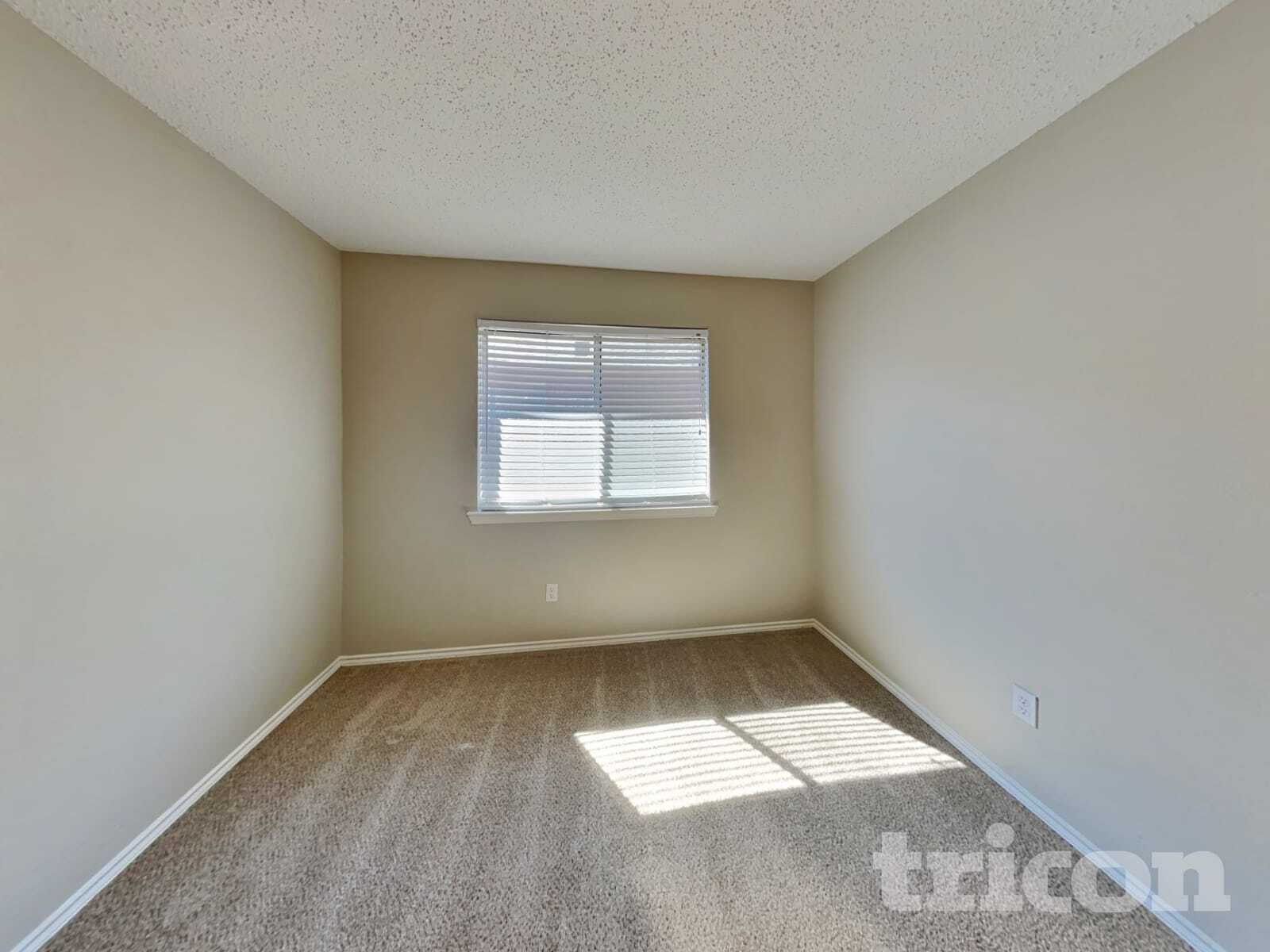 Building Photo - 6002 Flyers Ln