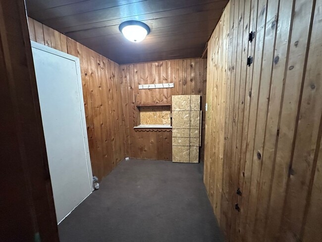 Building Photo - NW Fort Dodge 3 Bedroom $895
