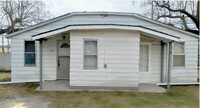 Building Photo - 22100 Hawthorne St