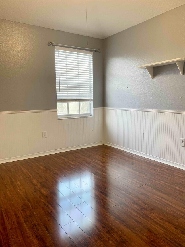 Building Photo - 10503 Chilmark Way