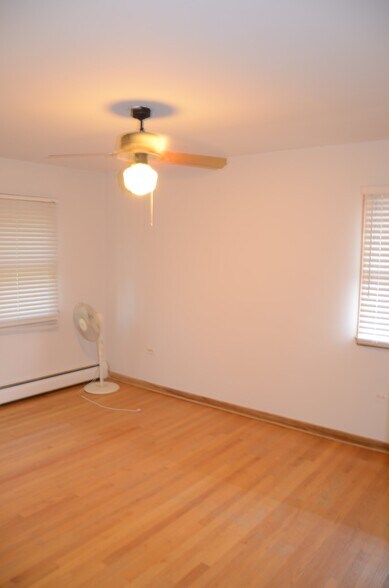 Building Photo - 1609-1609 Waukegan Rd