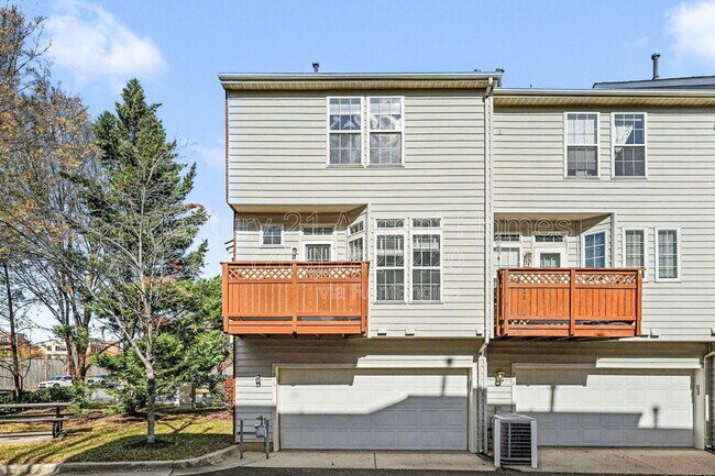 Building Photo - 716 Scarburgh Way