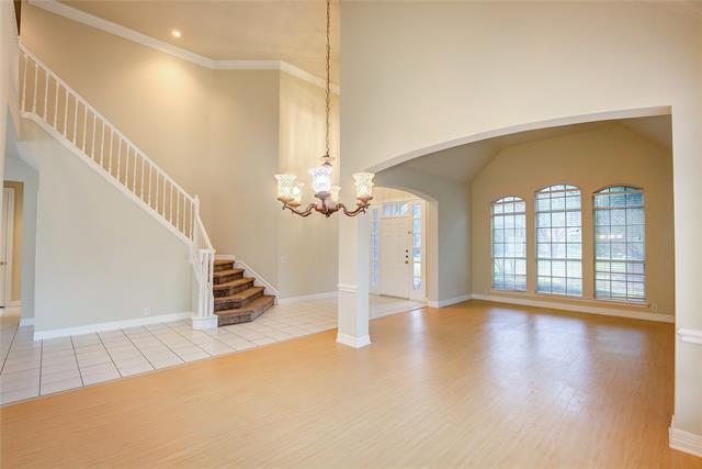Building Photo - 219 Canyon Lake Dr