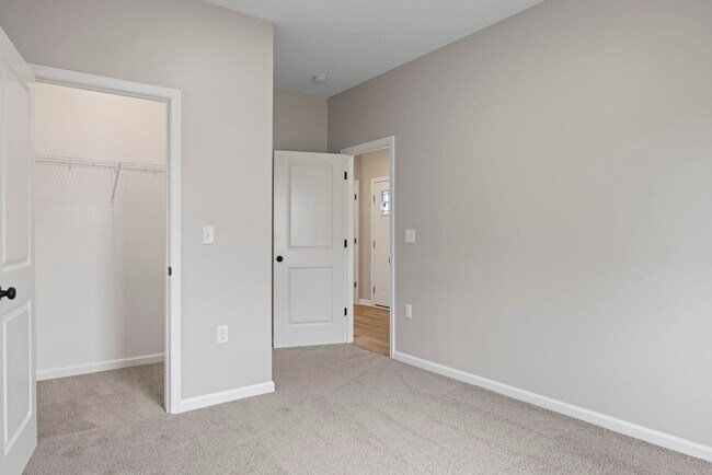 Building Photo - 10607 McGaheysville Rd