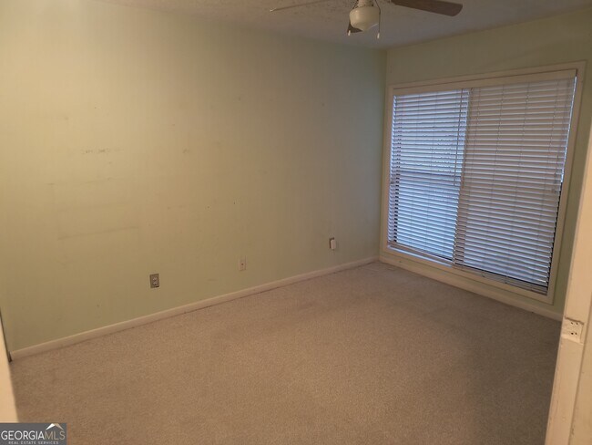 Building Photo - 105 Governors Dr