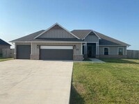 Building Photo - 5576 Tadpole Dr