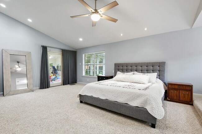 Building Photo - Jewel of Home, Large Lot,  in Wonderful Walkable Neighborhood!