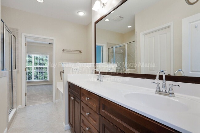 Building Photo - 2675 Rivers Edge Dr NE