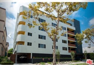 Building Photo - 131 S Maple Dr