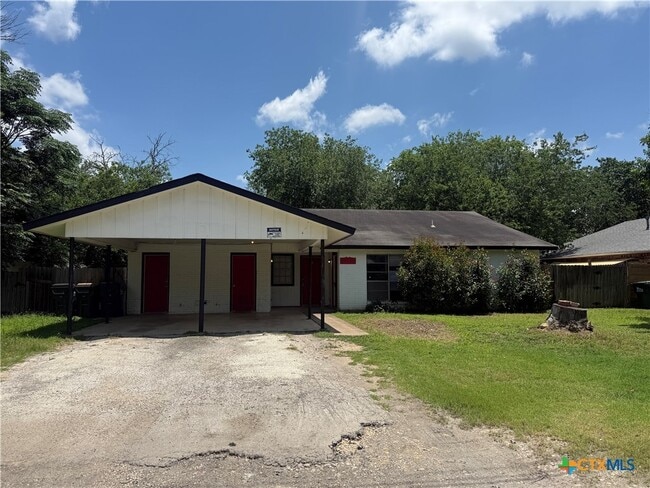 Building Photo - 102 Cockerham St