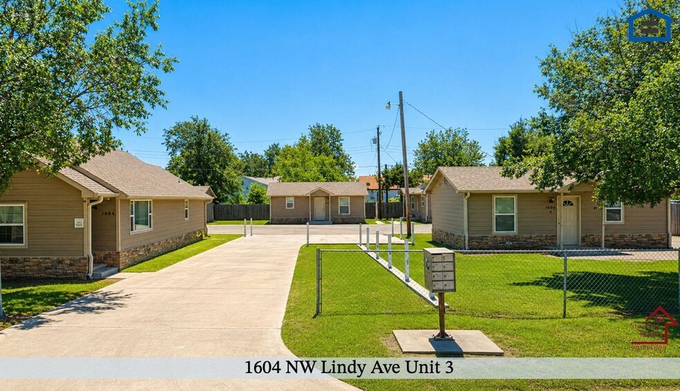 Building Photo - 1604 NW Lindy Ave
