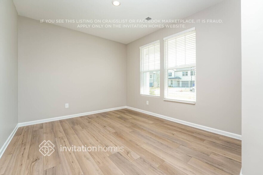 Building Photo - 2088 Boxwood Cir