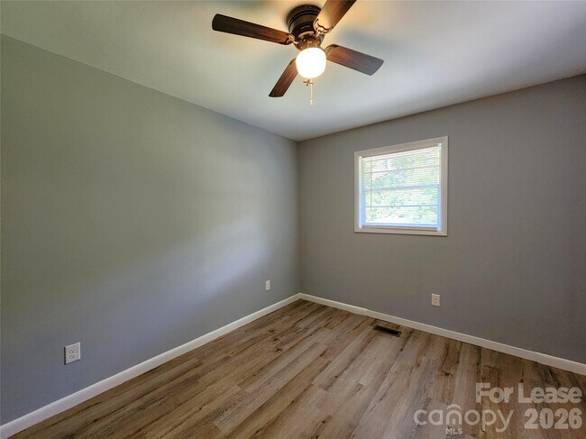 Building Photo - 210 N Salisbury Ave