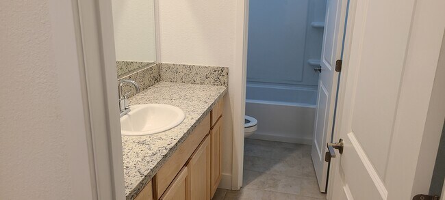 Building Photo - 10072 Lake Almanor Cir