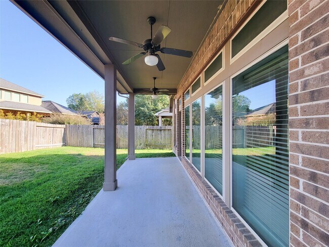 Building Photo - 106 Colina Vista Way