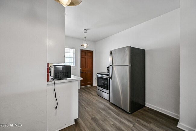 Building Photo - 2711 N 7th St