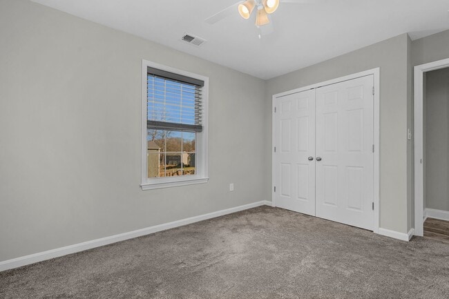 Building Photo - Beautiful 4br 2.5ba with huge basement and garage in Edgemere