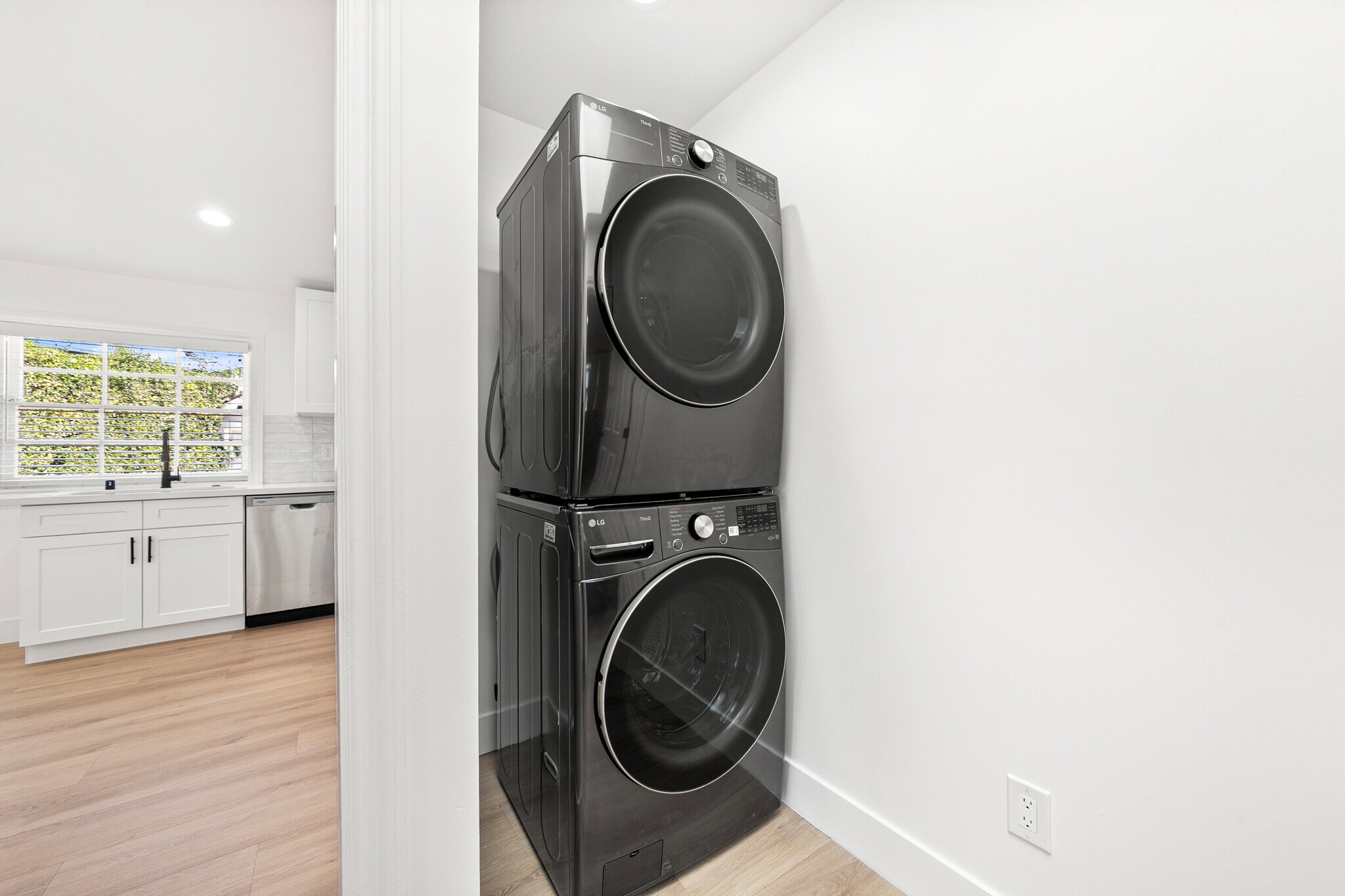 Laundry and Kitchen - 5227 Beckford Ave