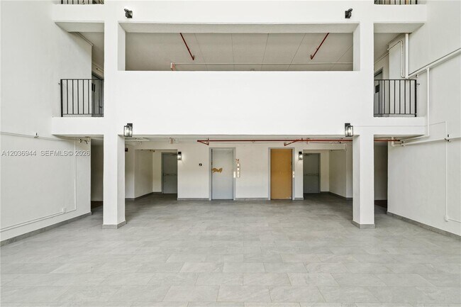 Building Photo - 14840 Naranja Lakes Blvd