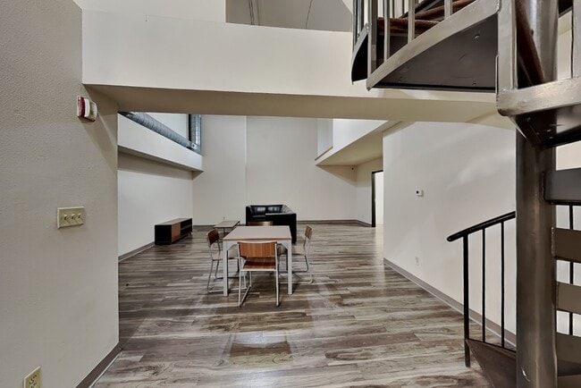 Building Photo - 119 Stanton Ave