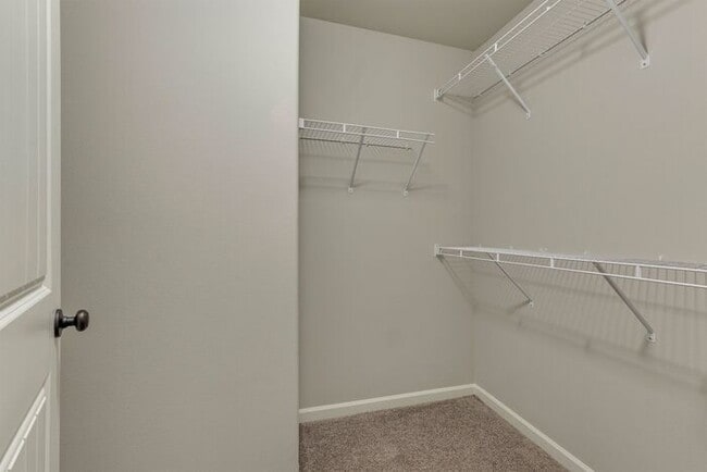 Building Photo - Newer Two-Level Home in Forest Grove close to Pacific University!