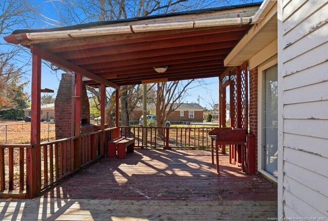 Building Photo - 815 Bedrock Dr