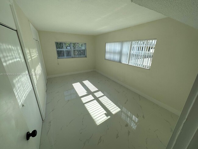 Building Photo - 1740 Funston St