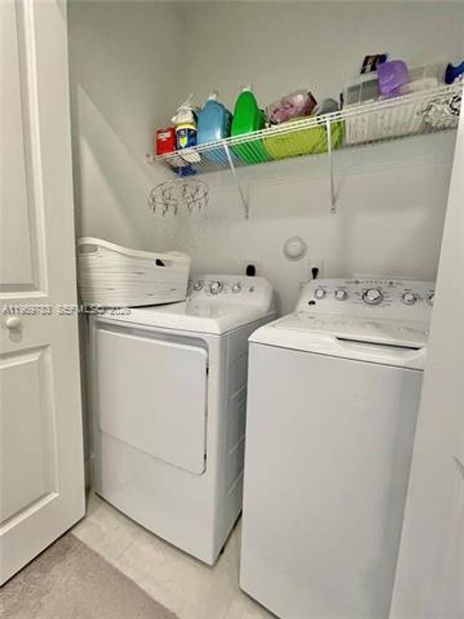 Building Photo - 4654 NW 83rd Pkwy