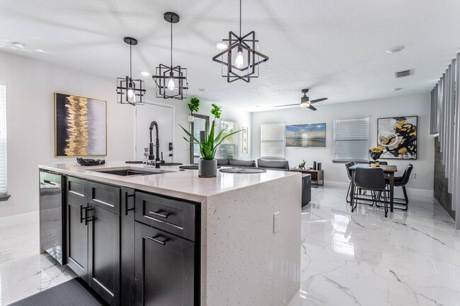 Building Photo - 1401 E Muriel St