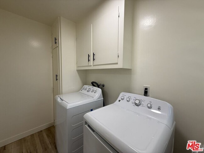 Building Photo - 25226 Loytan St