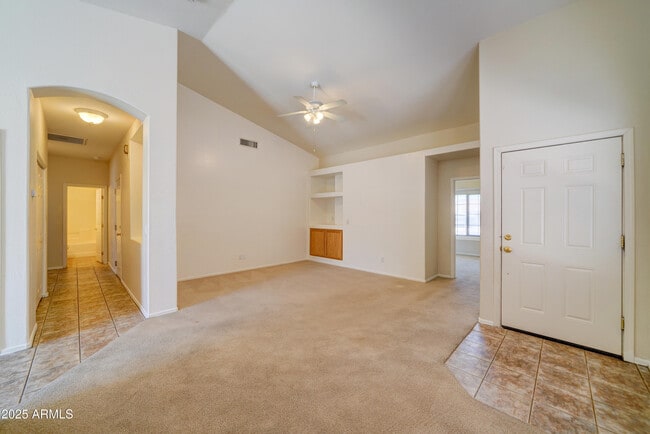 Building Photo - 8900 E Rainier Dr