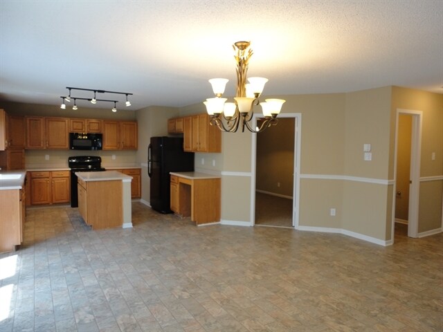 Building Photo - 10373 Camby Crossing