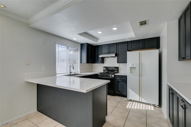 Building Photo - 6391 Chisos Dr