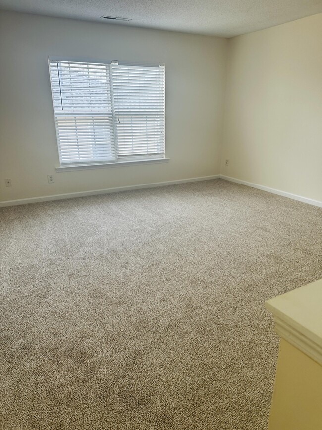 Building Photo - 1150 Brookhill Way