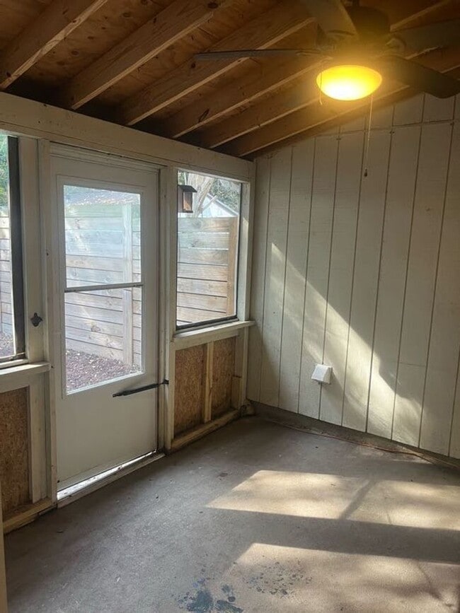 Building Photo - Available now. Beautifully Remodeled Townhouse Available in Central Mt Pleasant!