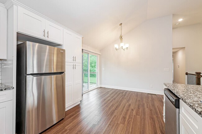 Building Photo - NEW PRICE!!!  Don't miss out.
