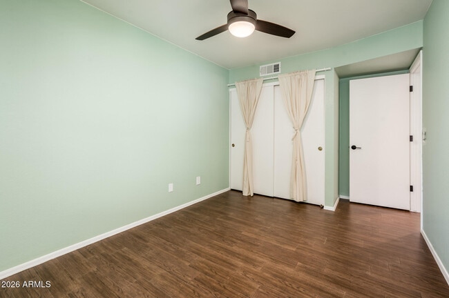 Building Photo - 2926 E Brookwood Ct