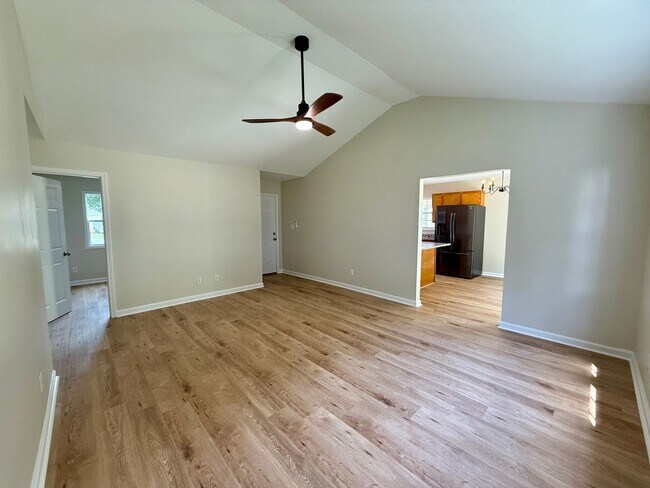 Building Photo - 3 Bedroom/2 Bathroom Home in Paragould AR ...