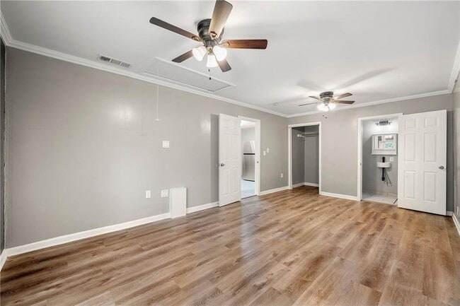Building Photo - 128 Alexander Ct