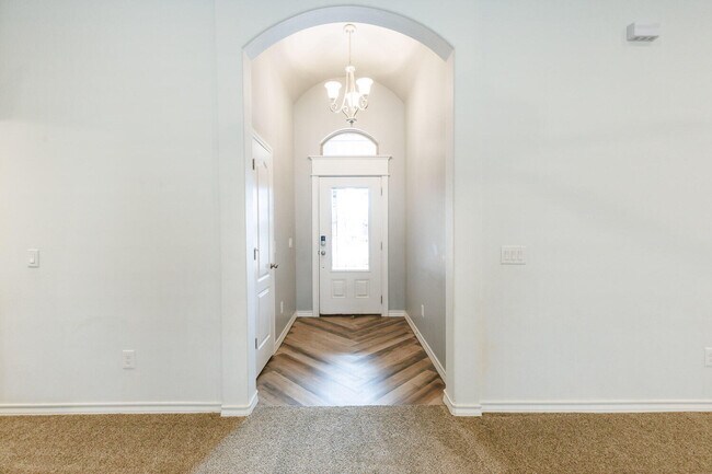 Building Photo - 208 Berkshire Ave