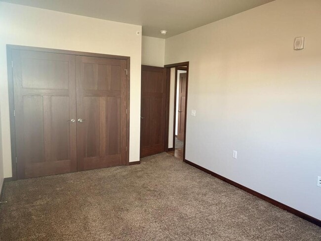 Building Photo - 122 Wisconsin St