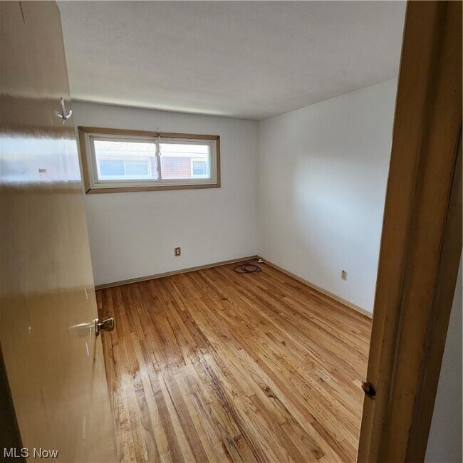 Building Photo - 1215-1217 Bonnie Ln